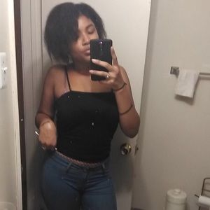 Meet your Posher, Alysha